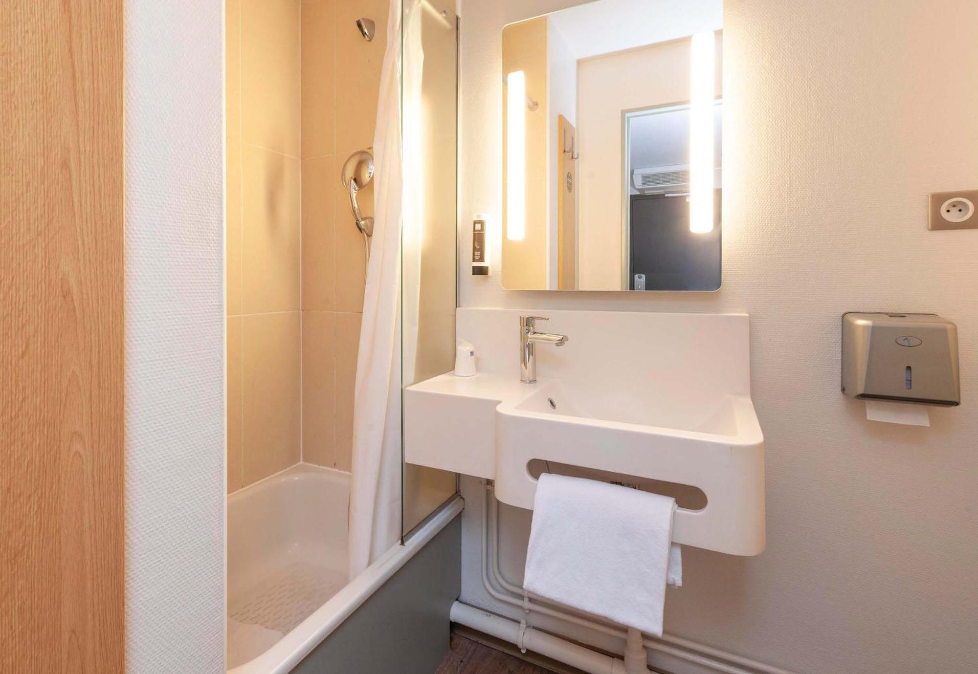 B&B Hotel Bayonne Eksteriør bilde